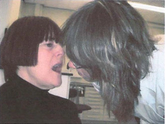 Olfaktometrik muayene adı altında hastasının ağzını koklayan hekim